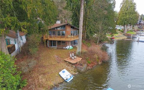 446 W Lake Samish Dr, Bellingham, WA 98229