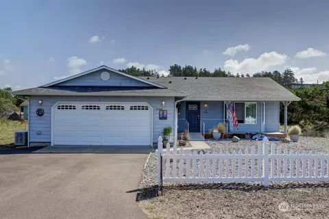 30406 H St, Ocean Park, WA 98640