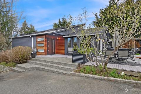 9021 45th Pl W, Mukilteo, WA 98275
