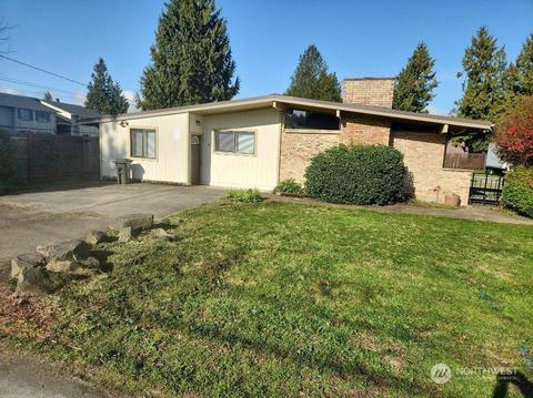 1529 Maple Ln, Kent, WA 98030