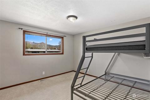 1317 Ormiston St, Wenatchee, WA 98801 photo 17