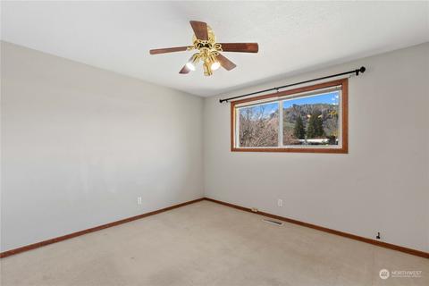 1317 Ormiston St, Wenatchee, WA 98801 photo 16