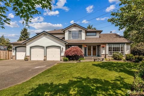 15932 SE 261st Ct, Covington, WA 98042