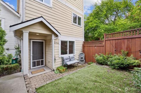 9446 15th Ave SW, Seattle, WA 98106