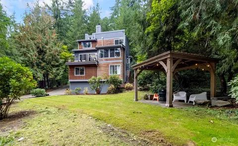 25109 SE 158th St, Issaquah, WA 98027