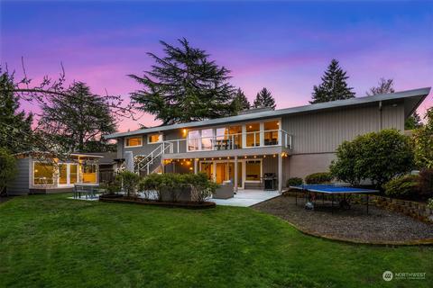 12526 SE 15th St, Bellevue, WA 98005