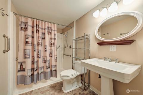 808 Crown Dr, Everett, WA 98203 photo 34