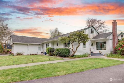 808 Crown Dr, Everett, WA 98203 photo 2