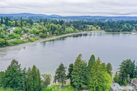 2142 E Phinney Bay Dr, Bremerton, WA 98312