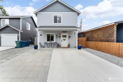 619 E Wapato Ave, Chelan, WA 98816
