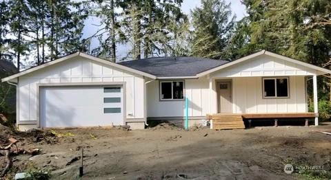 483 Snahapish Ave SE, Ocean Shores, WA 98569