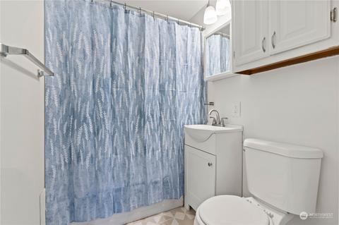 935 E 32nd St, Bremerton, WA 98310 photo 13