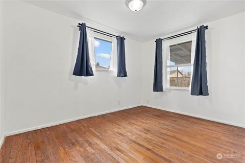 935 E 32nd St, Bremerton, WA 98310 photo 12