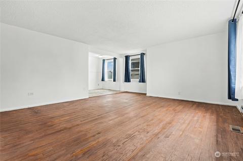 935 E 32nd St, Bremerton, WA 98310 photo 4