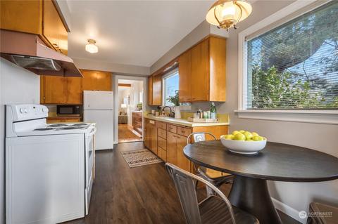 2332 Baker Ave, Everett, WA 98201 photo 9