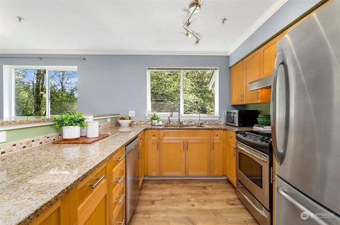 12023 NE 204th Pl #E302, Bothell, WA 98011 photo 9