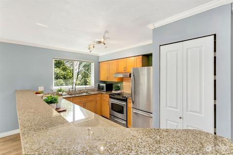 12023 NE 204th Pl #E302, Bothell, WA 98011 photo 8
