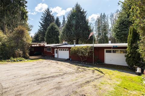 3614 Friday Creek Rd, Burlington, WA 98233