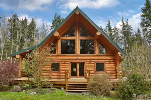 845 Forest View Ln, Greenbank, WA 98253