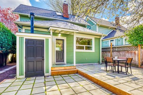 2204 E John St, Seattle, WA 98112 photo 23