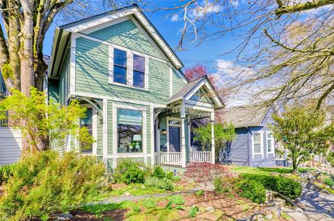 2204 E John St, Seattle, WA 98112 photo 2