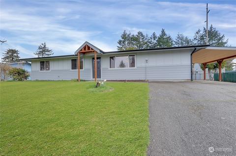 87 Pickett St, Steilacoom, WA 98388