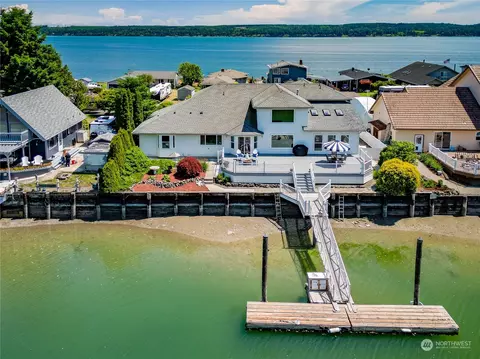 373 N Beach Dr, Port Ludlow, WA 98365