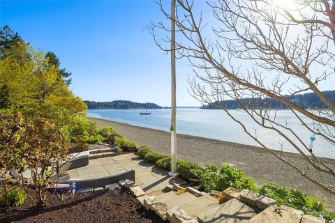 4175 Pleasant Beach Dr NE, Bainbridge Island, WA 98110