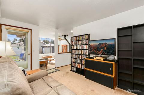 211 95th Pl SE, Everett, WA 98208 photo 4