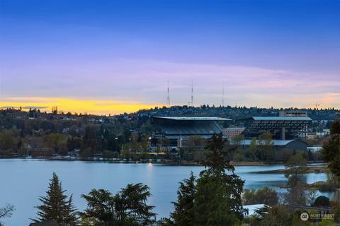 3861 46th Ave NE, Seattle, WA 98105