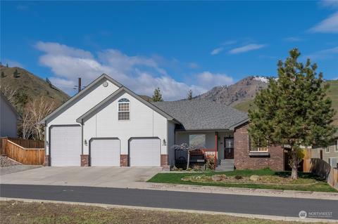 305 Canyon Creek Dr, Wenatchee, WA 98801