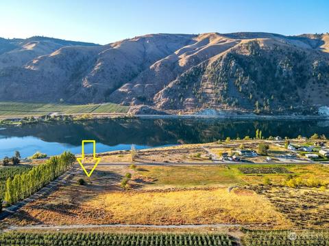 443 Stayman Flats Rd, Chelan, WA 98816
