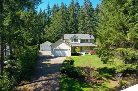 5635 NW Millglade Ln, Bremerton, WA 98312