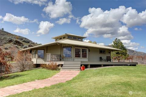 1893 Highway 7, Oroville, WA 98844