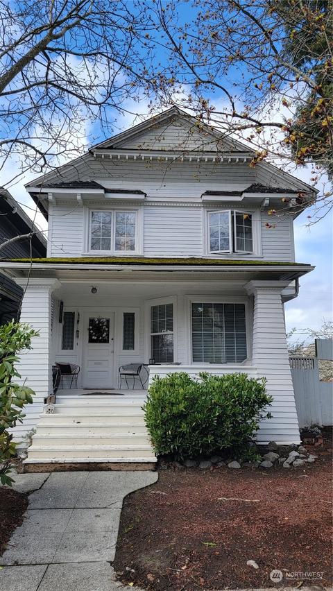 909 16th Ave, Seattle, WA 98122