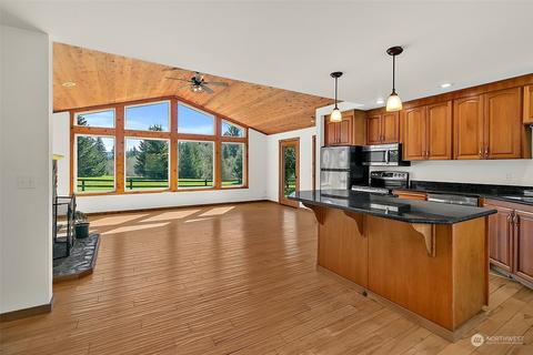 61 Raspberry Rd, Elma, WA 98541 photo 2