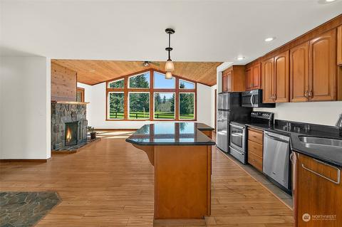 61 Raspberry Rd, Elma, WA 98541 photo 4