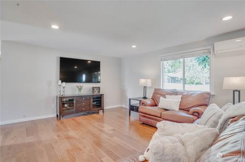 10925 10th Dr SE, Everett, WA 98208 photo 9