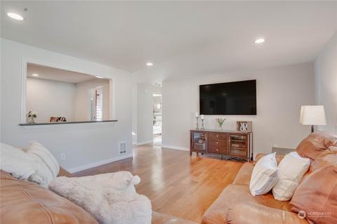 10925 10th Dr SE, Everett, WA 98208 photo 11