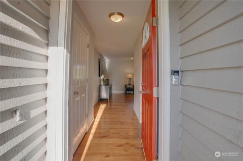 10925 10th Dr SE, Everett, WA 98208 photo 2