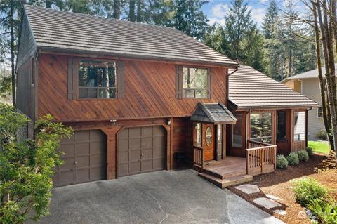 8733 Laguna Dr SW, Olympia, WA 98512