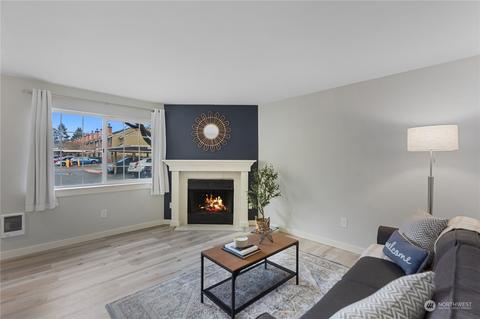 412 Center Rd #E2, Everett, WA 98204 photo 2
