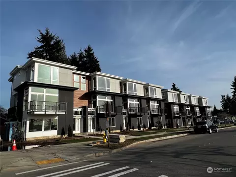 1232 Harrington Ave NE #1, Renton, WA 98056