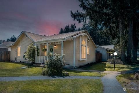 566 Malibu Dr SE, Lacey, WA 98503