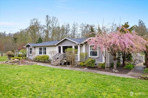 8235 Emmanuel Ln, Concrete, WA 98237
