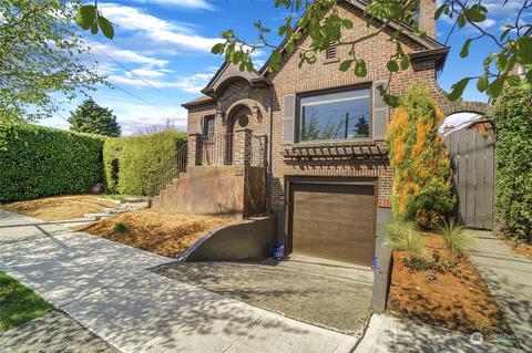 1722 N 80 St, Seattle, WA 98103
