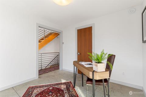 2608 E John St, Seattle, WA 98112 photo 23