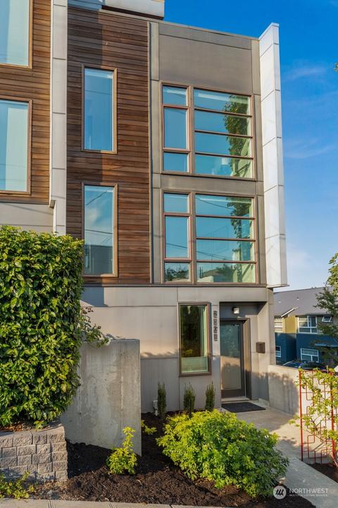 2608 E John St, Seattle, WA 98112 photo 2