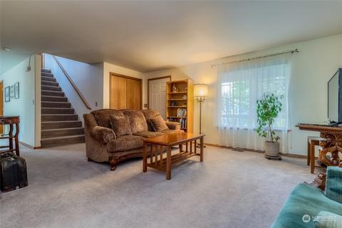 61 Talon Loop, Walla Walla, WA 99362 photo 2
