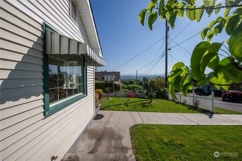 212 Medora Way, Everett, WA 98201 photo 17